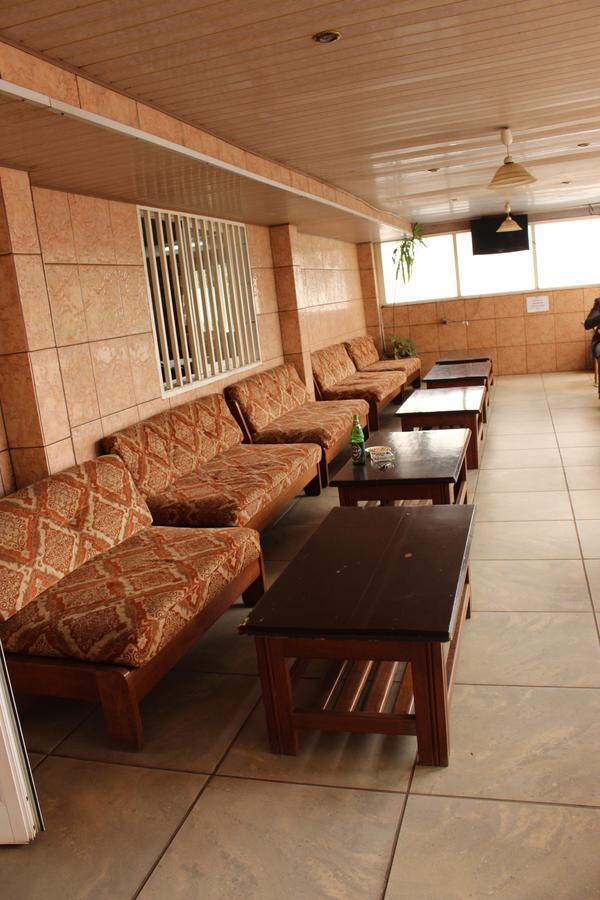 Meumi Palace Yaoundé エクステリア 写真